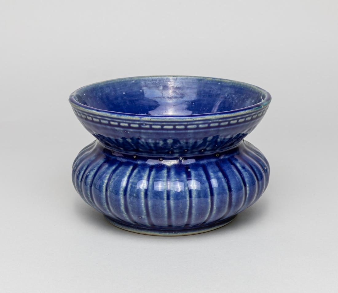 Chinese Blue Glazed Porcelain Pot (1 of 11)