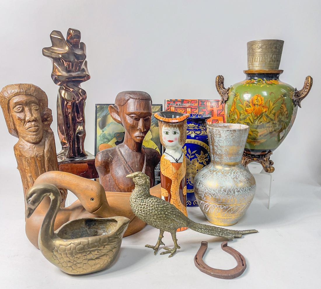 Estate Art Decors & Wood Sculptures (1 of 10)