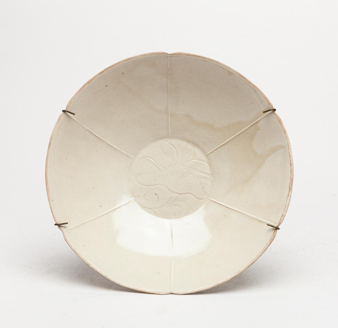 Chinese Ding Ware Porcelain Hanging Bowl (1 of 11)