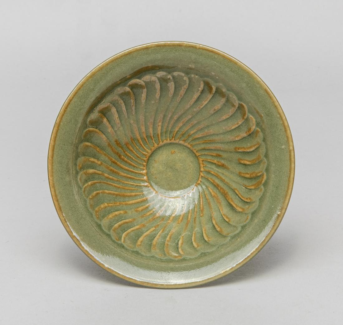 Chinese Yaozhou Ware Porcelain Tea Cup, Lotus (1 of 10)