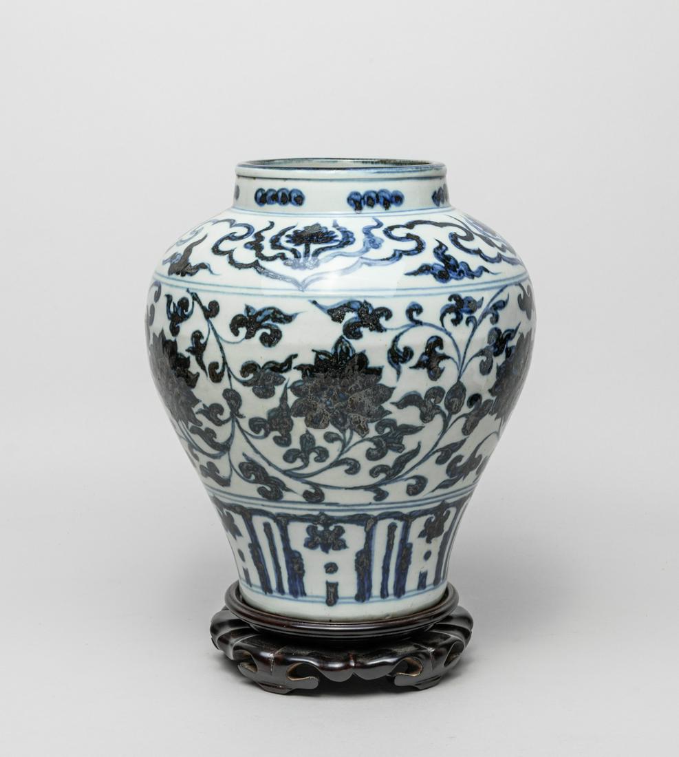 Large Chinese Blue & White Porcelain Lotus Jar (1 of 13)