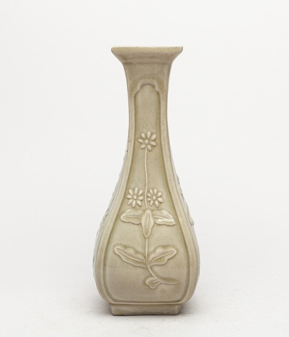 Important Korean Joseon Type Cabinet Vase (1 of 13)