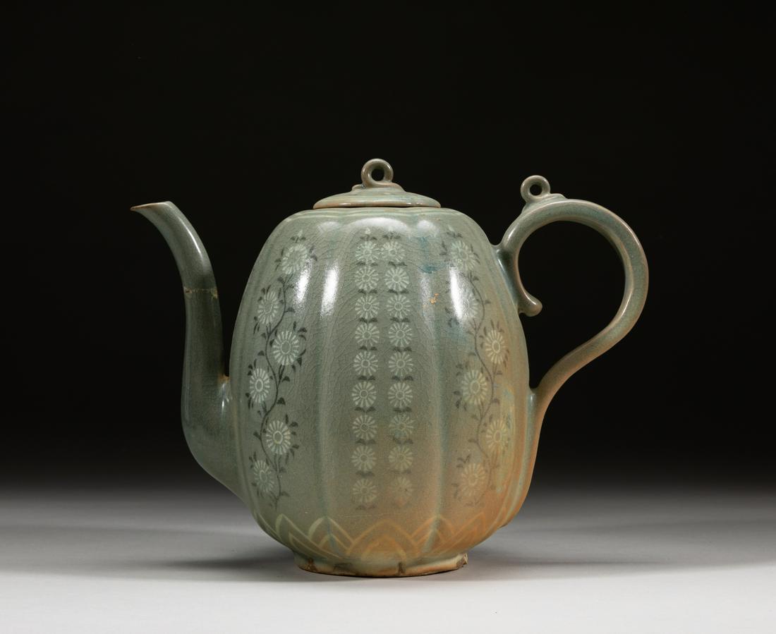 Korean Joseon Type Celadon Porcelain Pot (1 of 14)