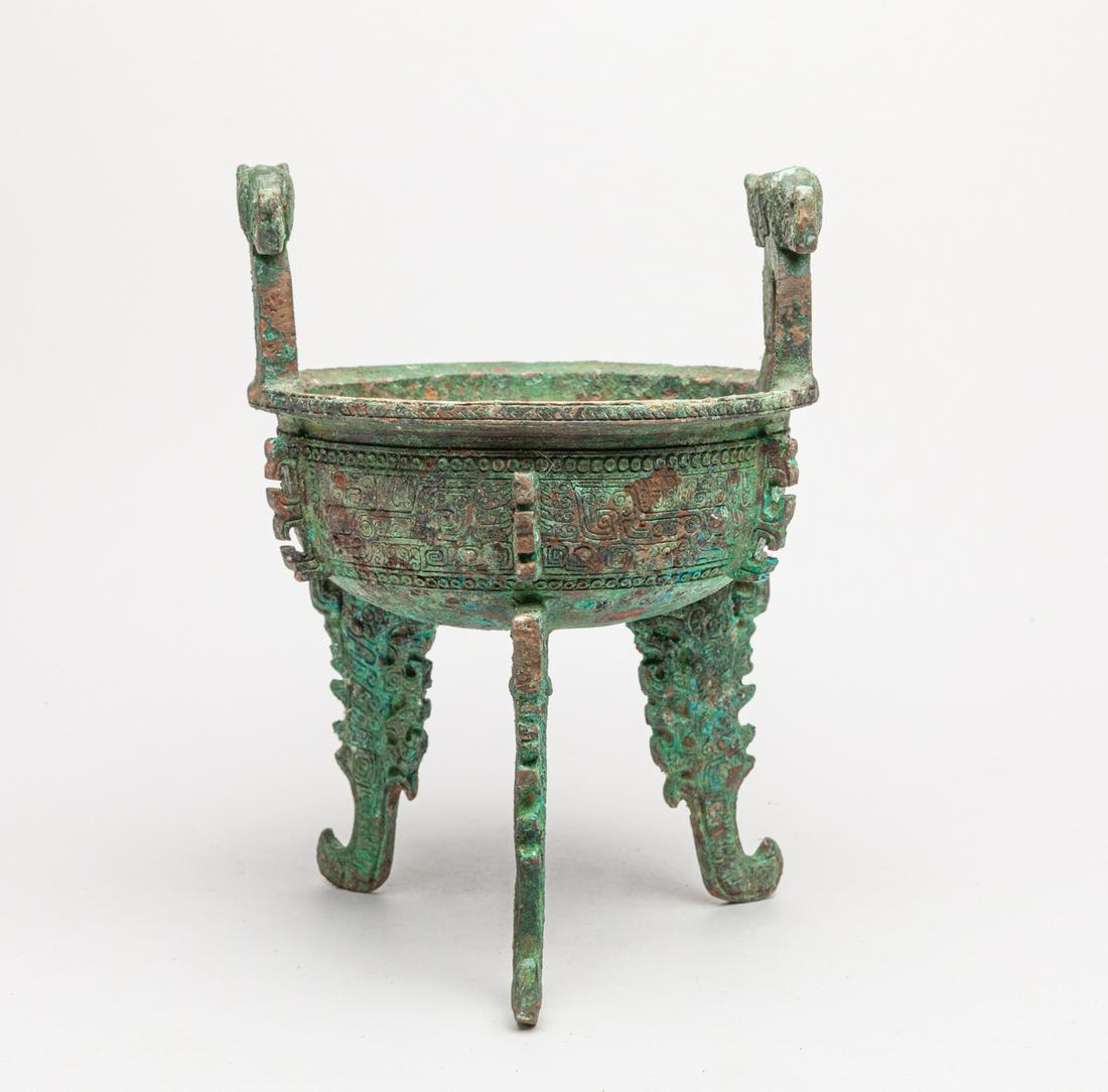 Important Chinese Bronze Censer (1 of 12)