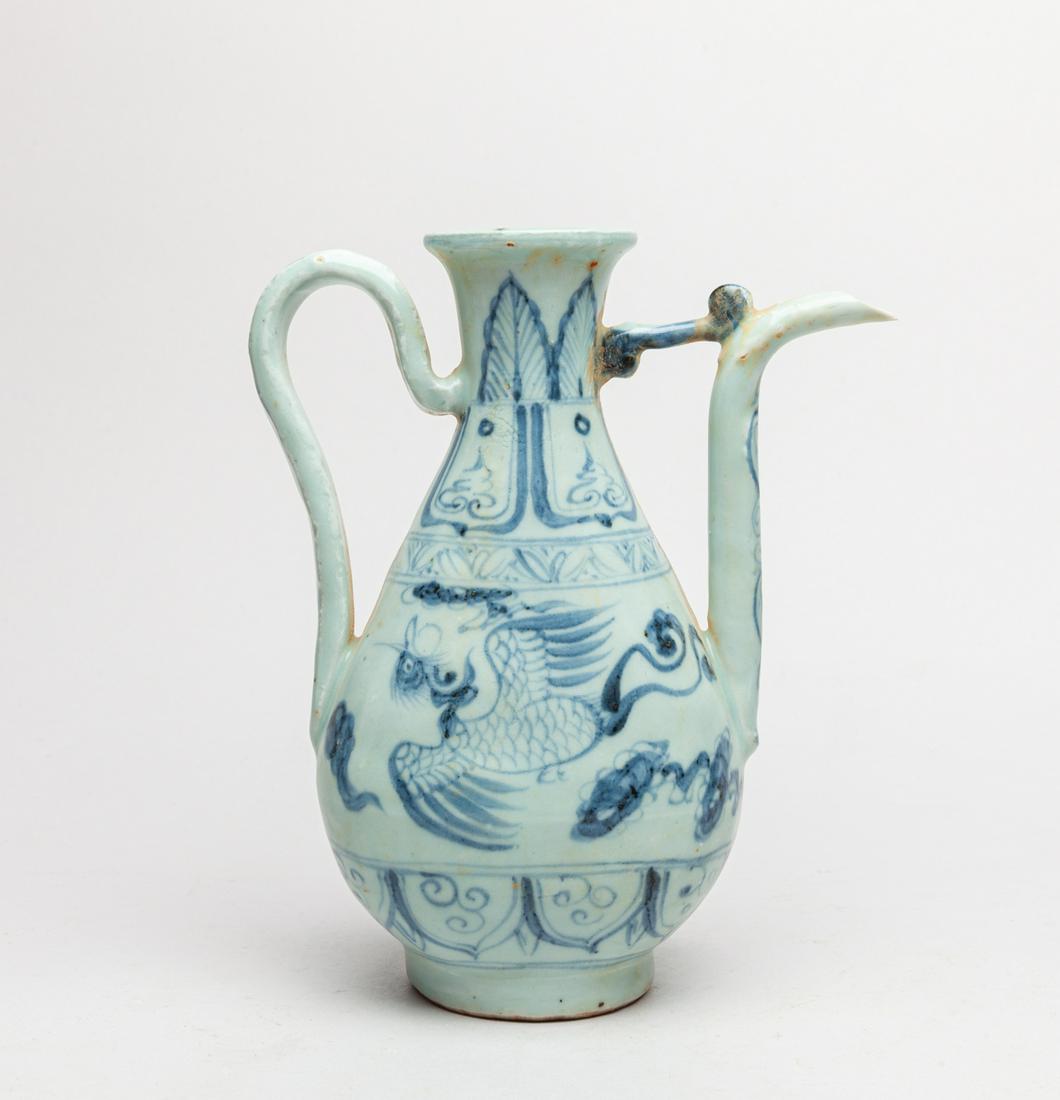 Chinese/Korean Blue & White Porcelain Large Pot (1 of 13)