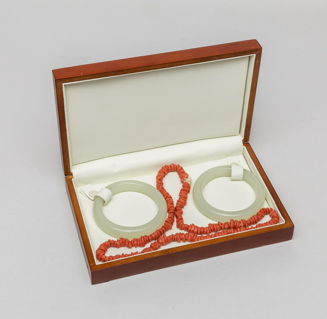 Chinese Jade Like Bangle & Coral Like Necklace (1 of 15)