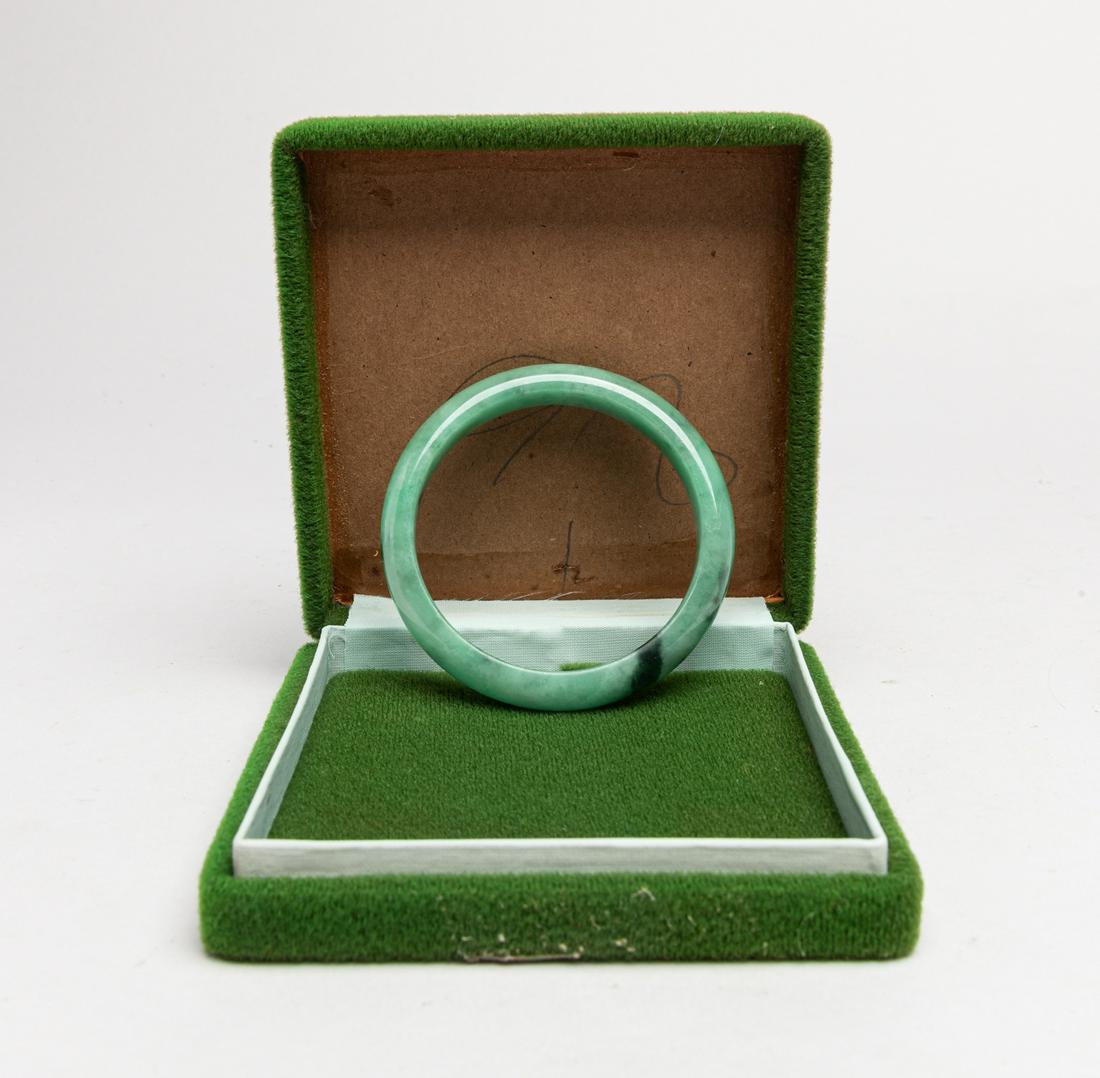 Vintage Chinese Jade/ Stone Bangle (1 of 10)