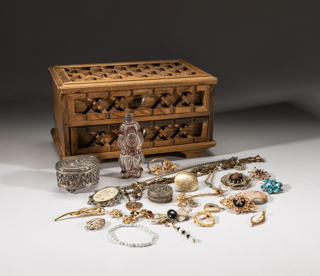 Rare English Victorian Type Jewelry (1 of 10)