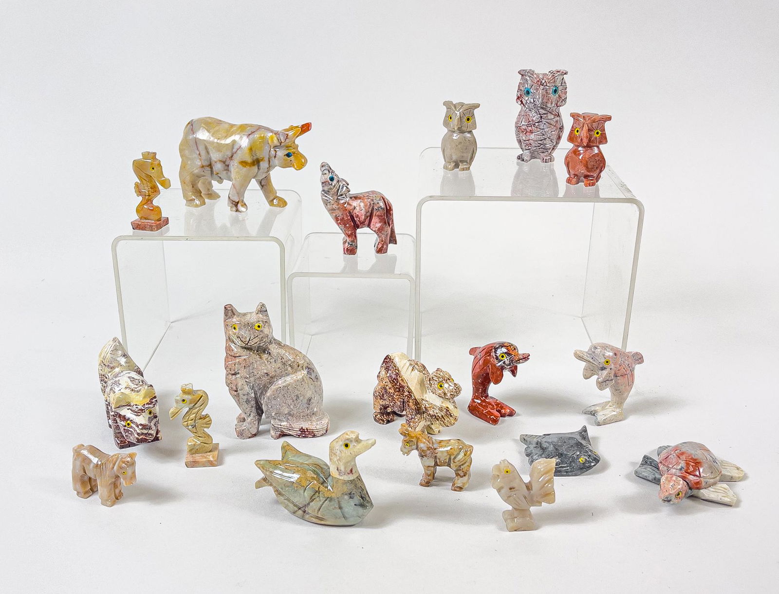 Collectible Zuni Gemstone Table Sculptures (1 of 11)