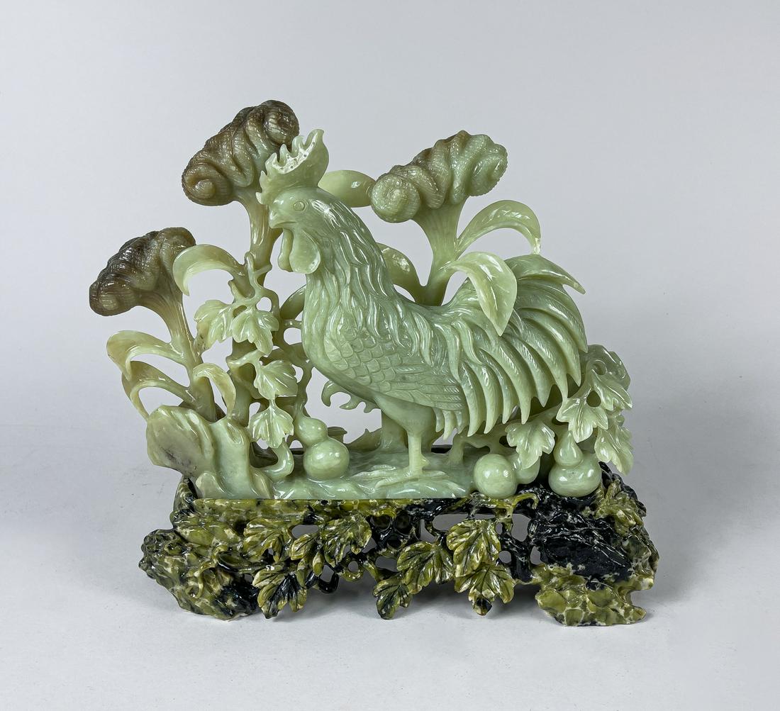 Large Export Chinese Jade  Sculpture of Chicken (1 of 12)