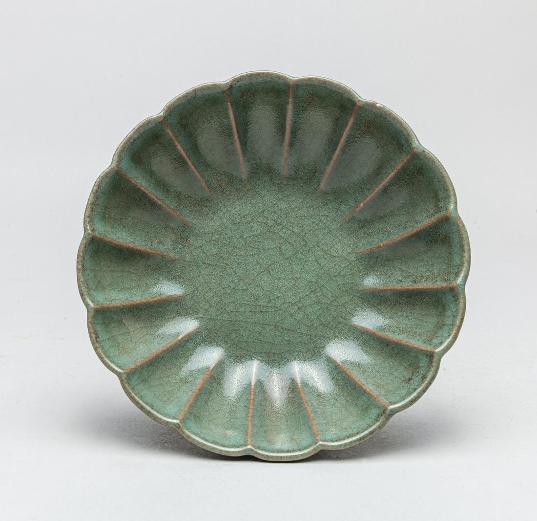 Chinese Ru Type Porcelain Lotus Bowl/Plate (1 of 10)