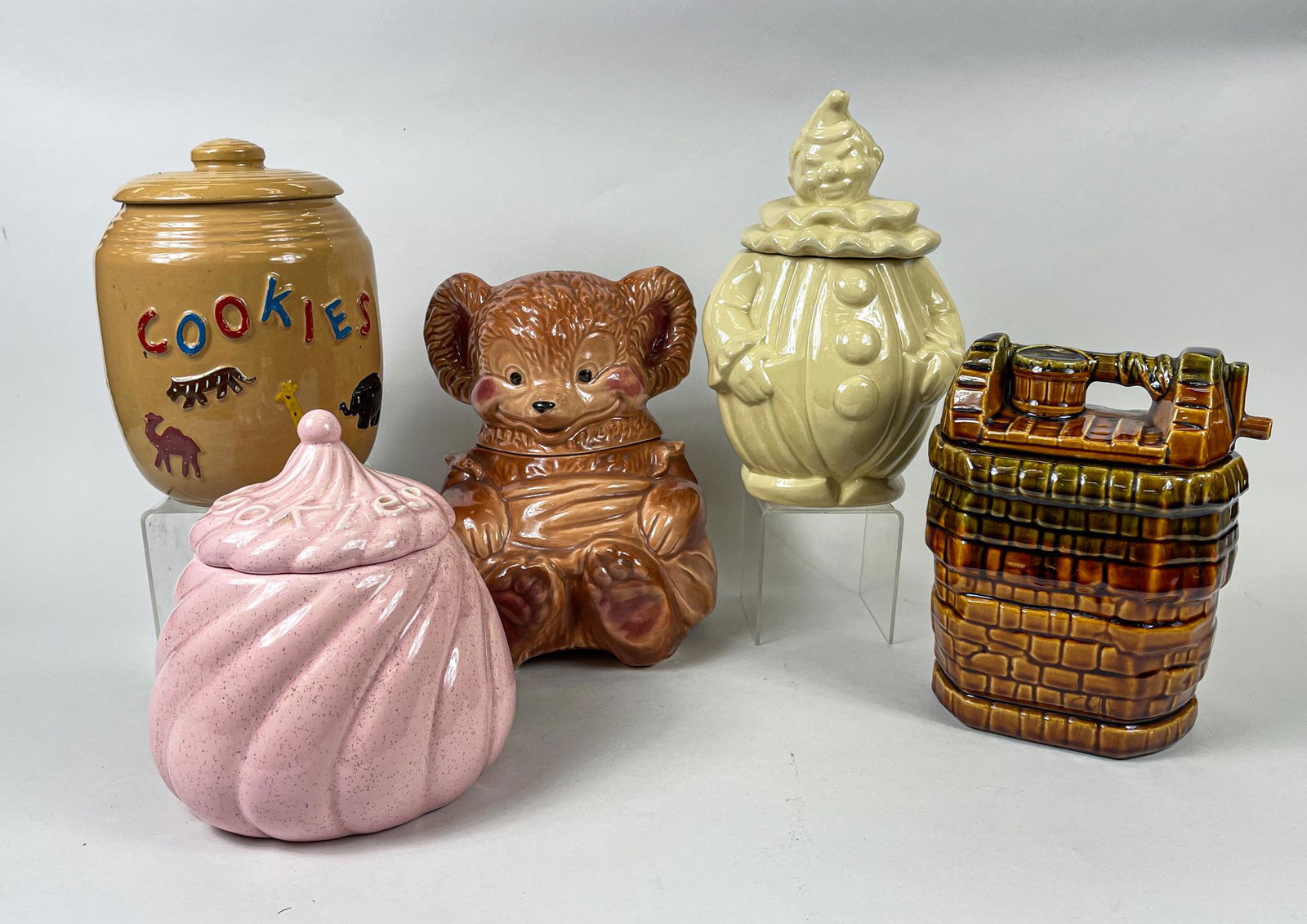 Set Collectible Glazed Cookie Jars (1 of 9)