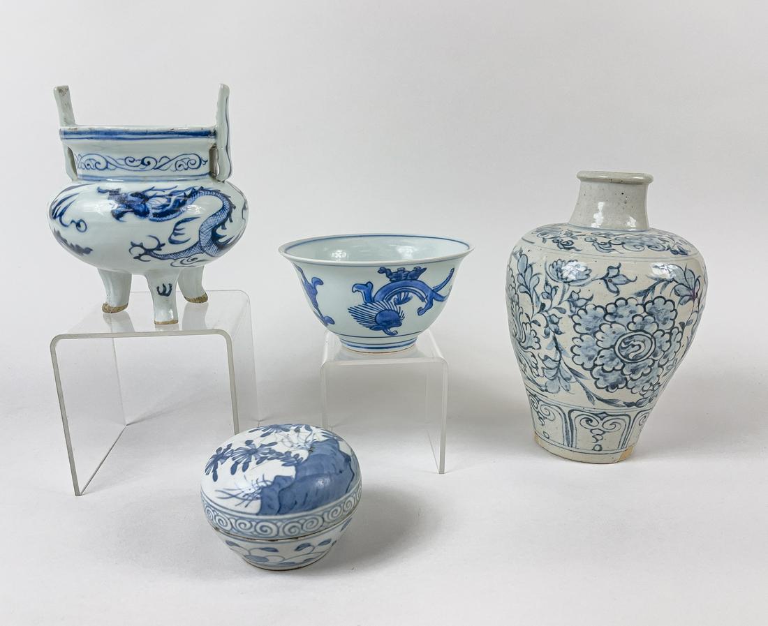 Collectible Chinese Early Type B&W Porcelain Wares (1 of 13)
