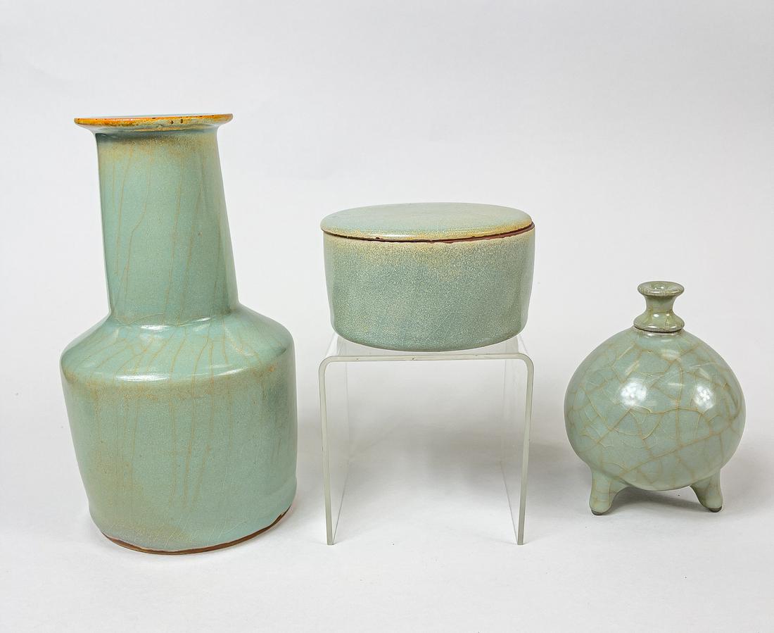 Collectible Chinese Celadon Glazed Porcelain Wares (1 of 9)