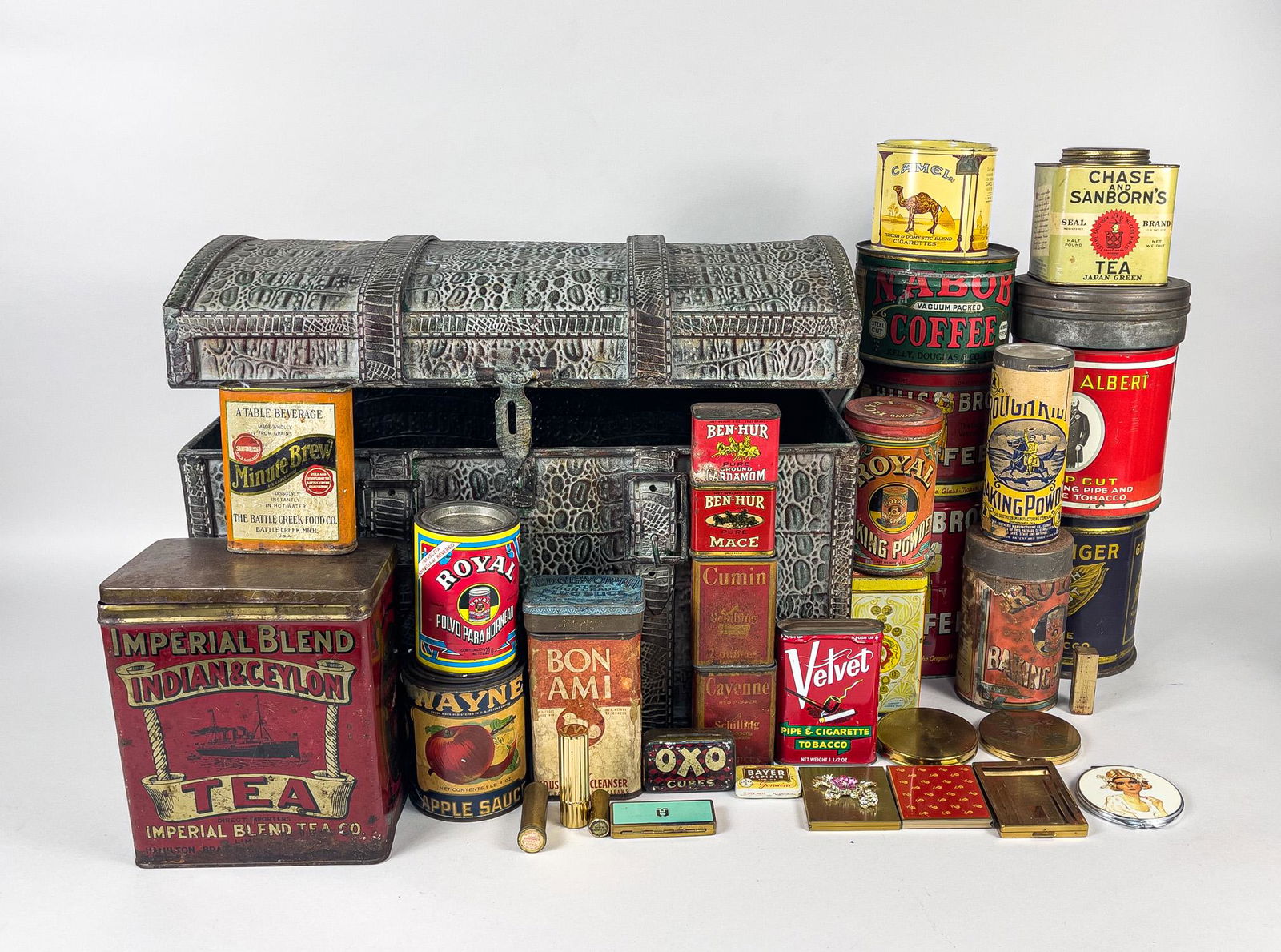 Collectible Vintage Metal Jars and Brass Box (1 of 11)