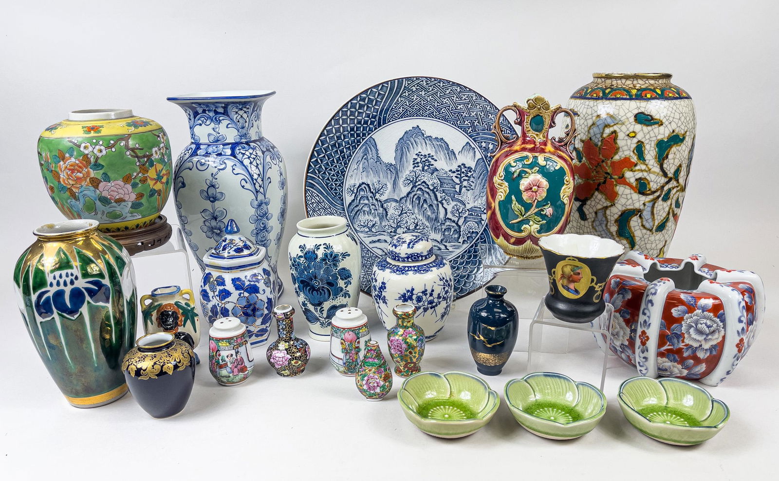 Estate Chinese, Japanese & World Porcelain Wares (1 of 11)