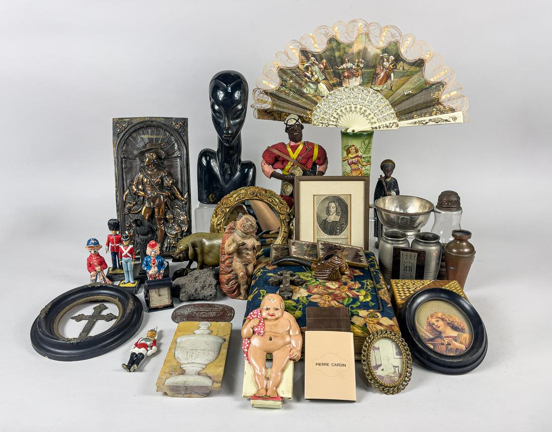 Estate Cast Iron, Marble and Decors (1 of 16)