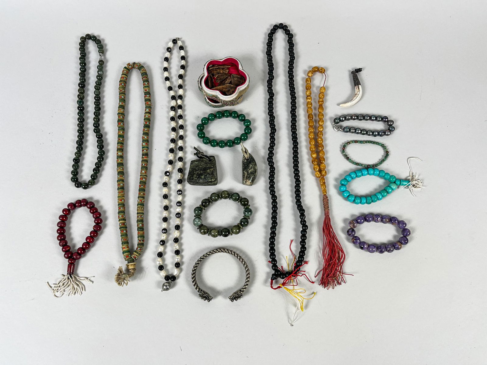 Chinese Agarwood & Vintage Jewelry (1 of 10)