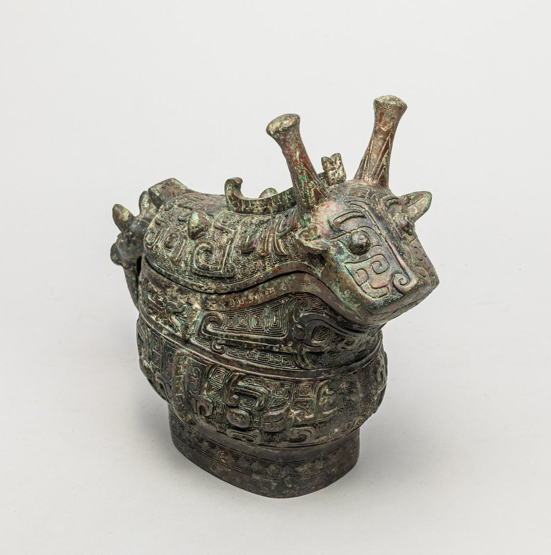 Chinese Bronze Covered Beast Pot (1 of 16)