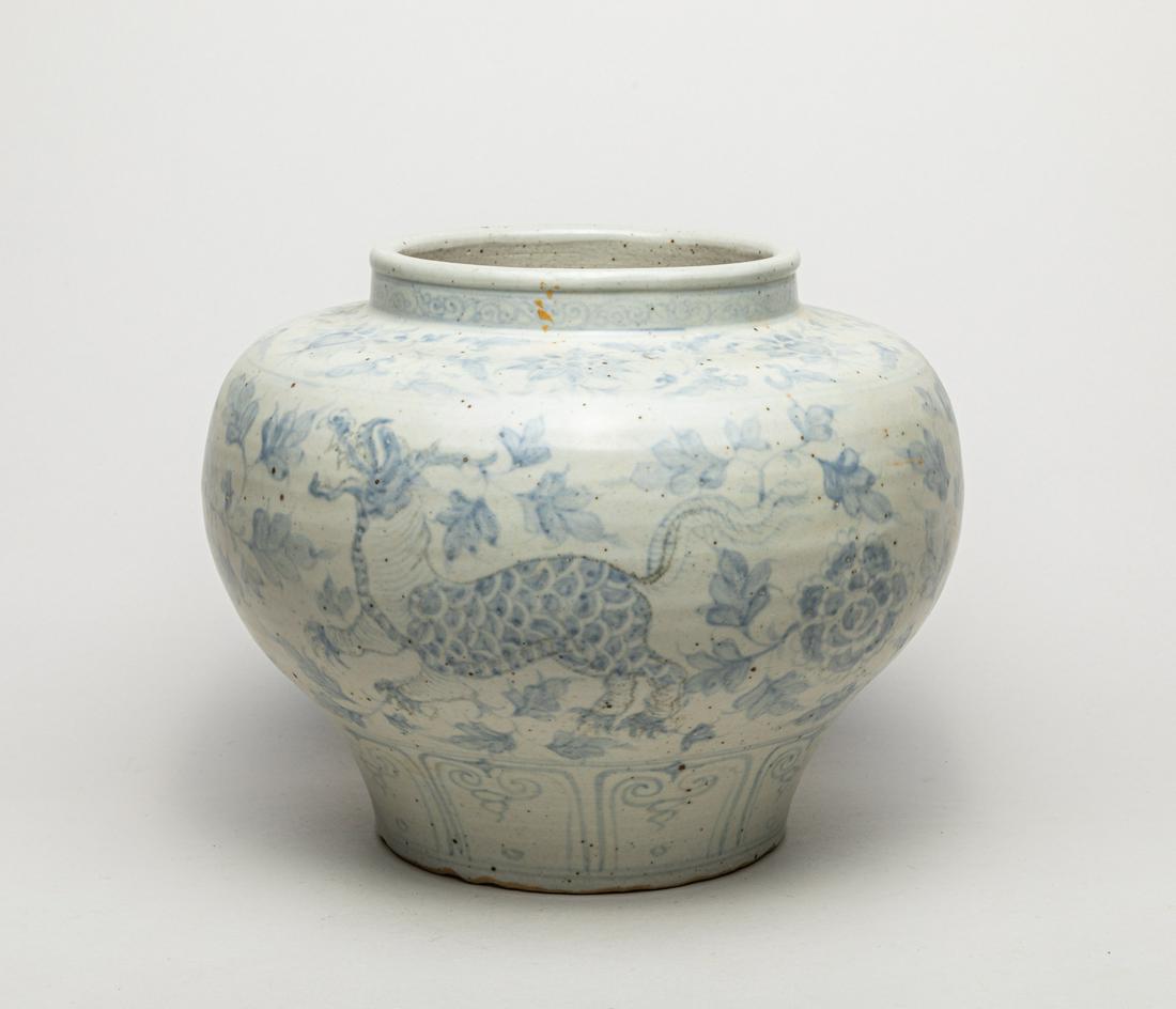 Massive Chinese Shipwreck Porcelain Jar (1 of 17)