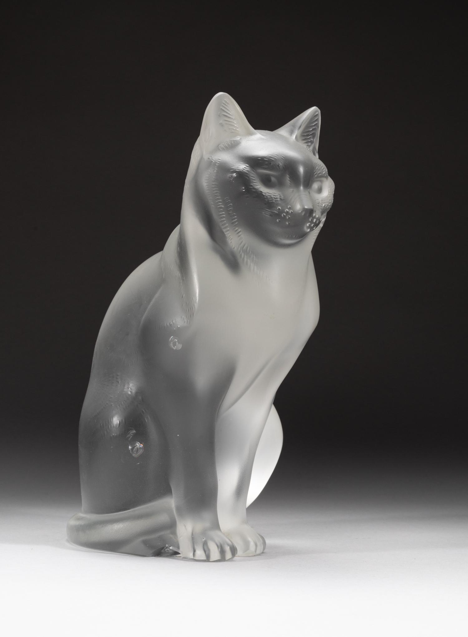 Large Lalique Crystal Glass Cat: Large collectible decorative nicely carved clear crystal glass cat, the base marked Lalique Romance. 8.1inch H, 4.5inch L, 3.8inch W.