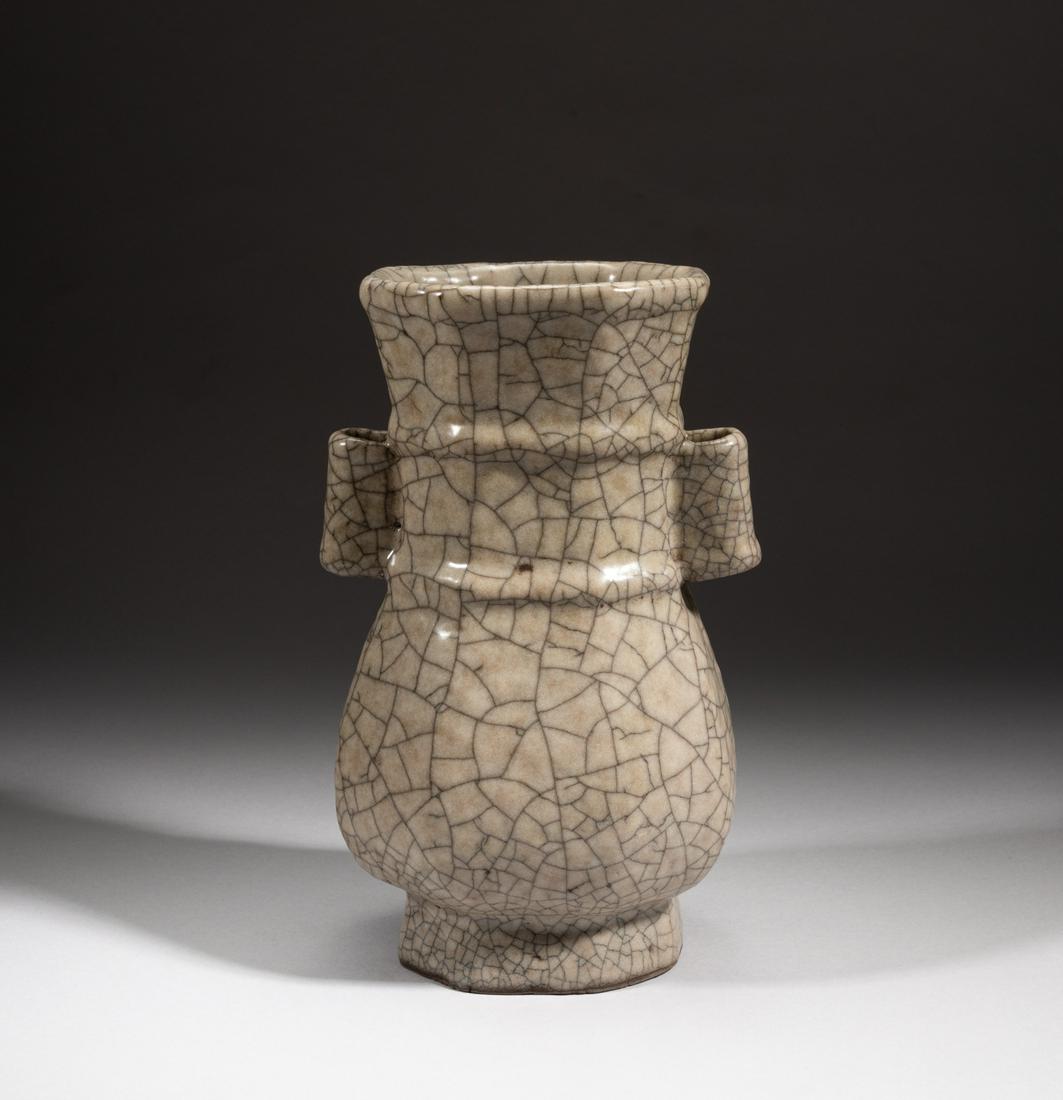 Important Chinese Ge Stoneware Porcelain Vase (1 of 10)
