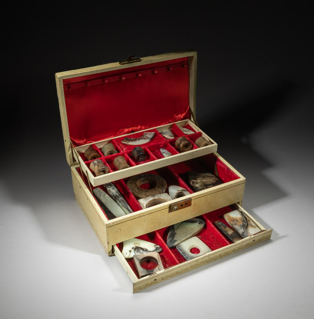 Collectible Chinese Jade Sets (1 of 20)