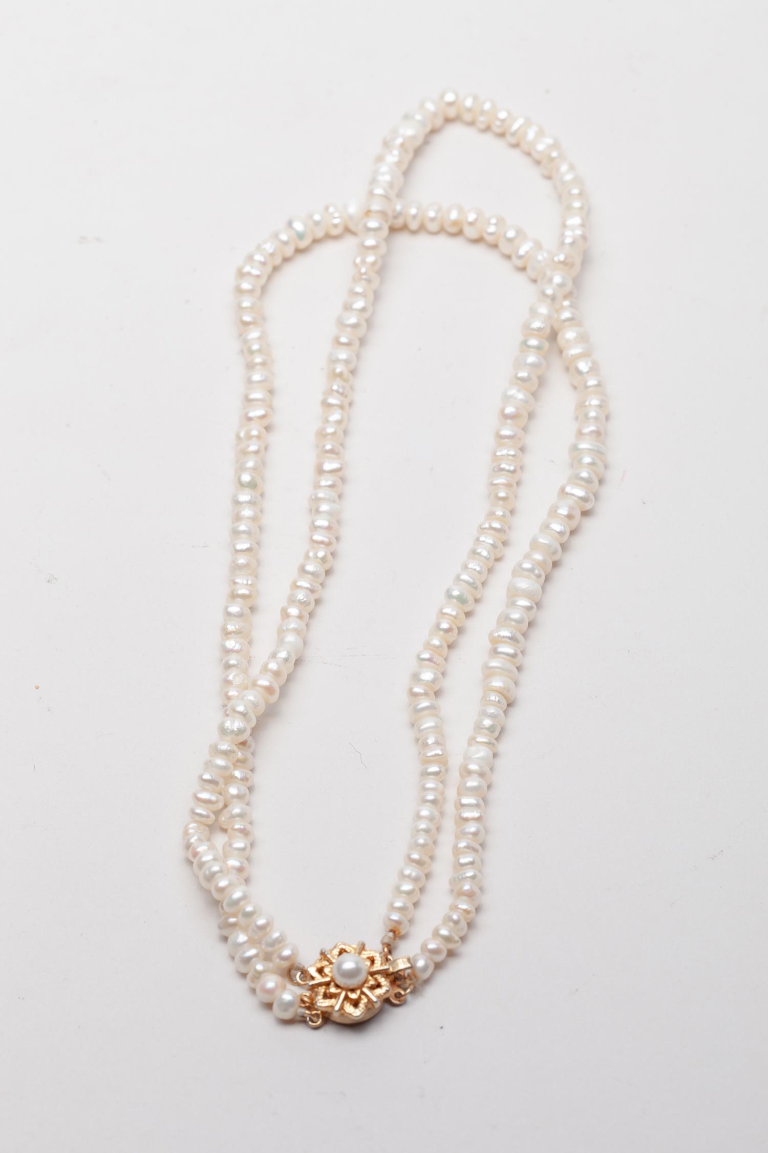 Collectible English Type Sea Pearl Necklace (1 of 9)
