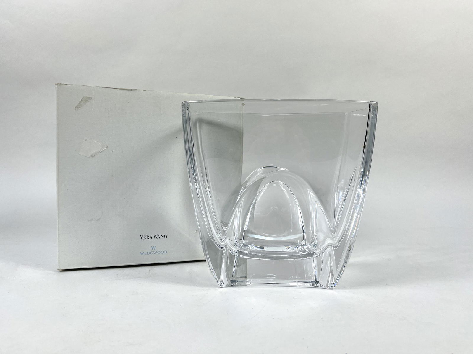 Collectible Vera Wang Crystal Glass Vase (1 of 8)
