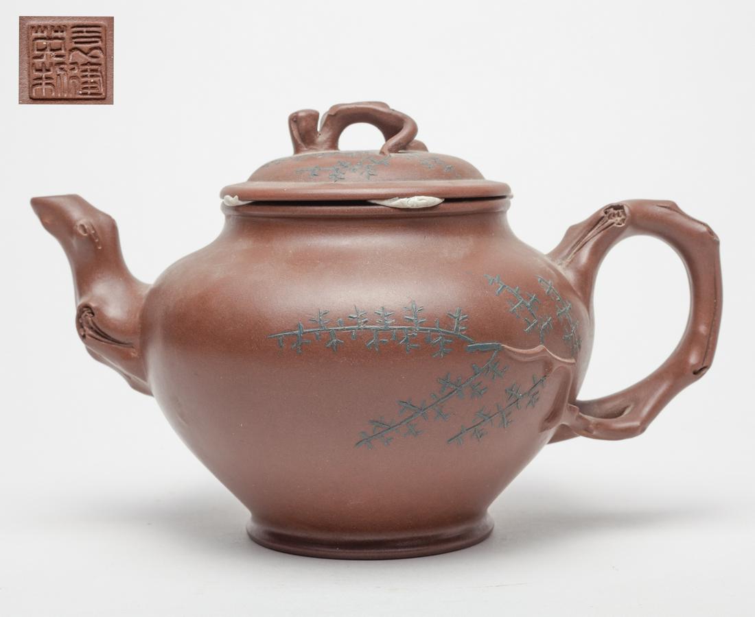 Collectible Chinese Old Yixing Zisha Teapot (1 of 11)