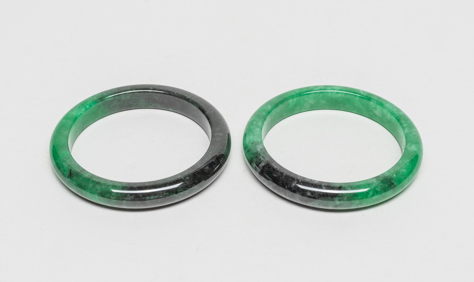 Pair Chinese Green Black Bangles (1 of 11)