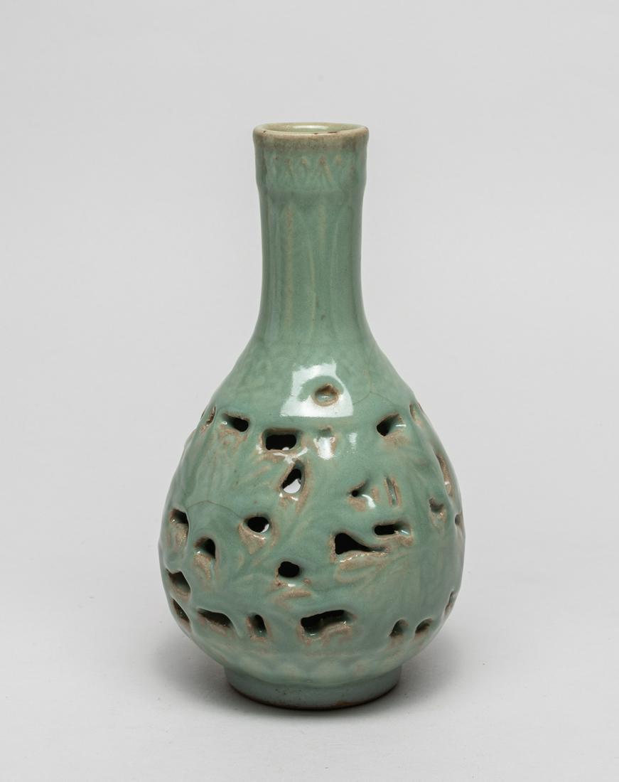 Important Korean Celadon Porcelain Vase (1 of 12)