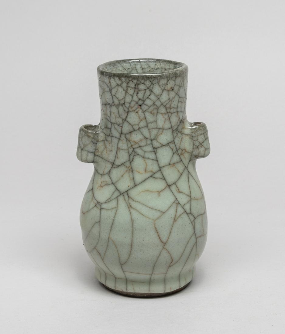 Chinese Ge Ware Porcelain Cabinet Vase (1 of 12)