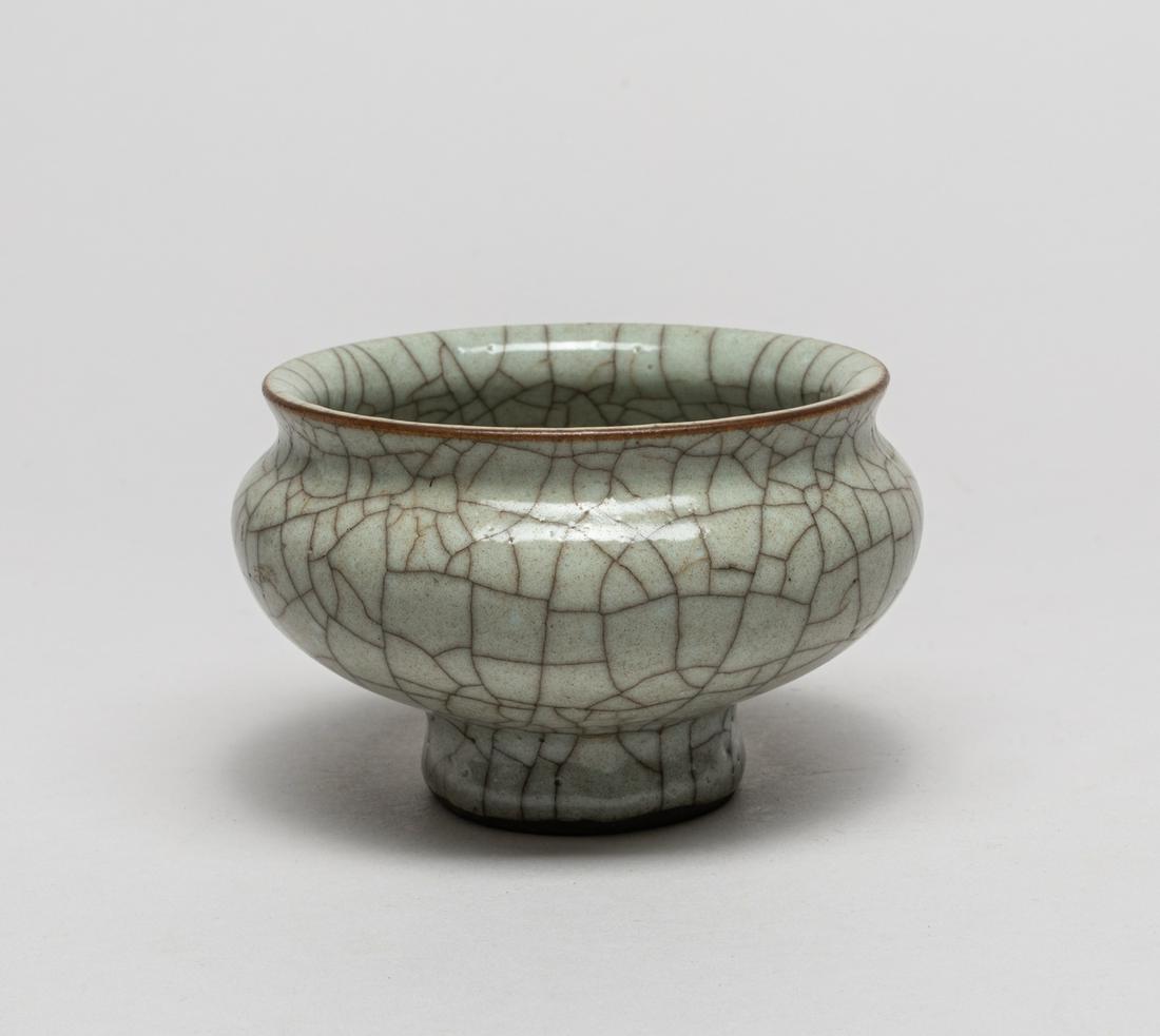 Chinese Ge Ware Porcelain Washer (1 of 10)