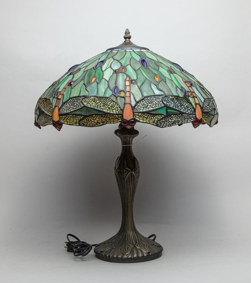 Large Tiffany Type Stained Glass Lamp (1 of 10)