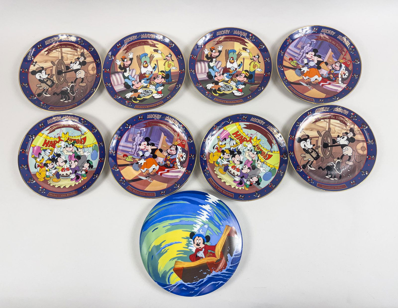 Knowles Porcelain Plates, Disney Mickey Mouse (1 of 11)