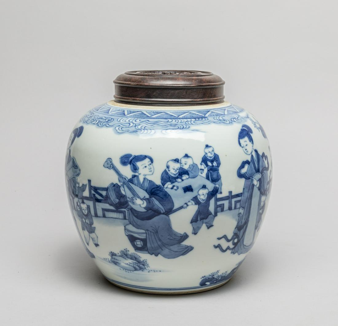 Large Chinese Blue & White Porcelain Jar (1 of 16)