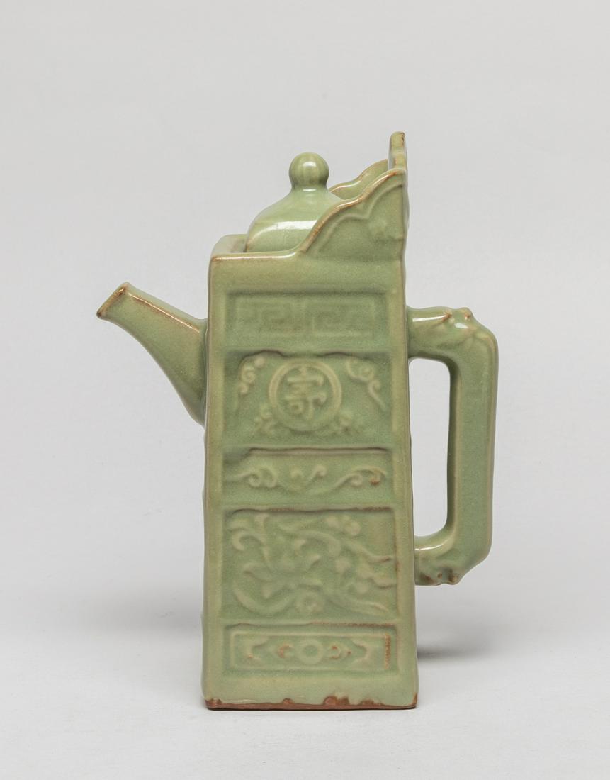 Rare Chinese Longquan Porcelain Large Pot (1 of 13)