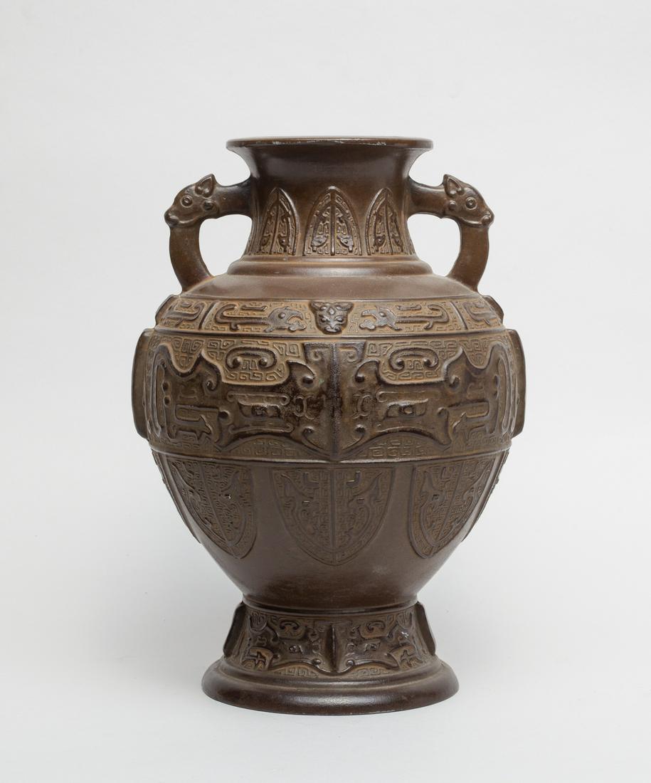 Japanese Meiji Bronze Lamp Vase (1 of 11)