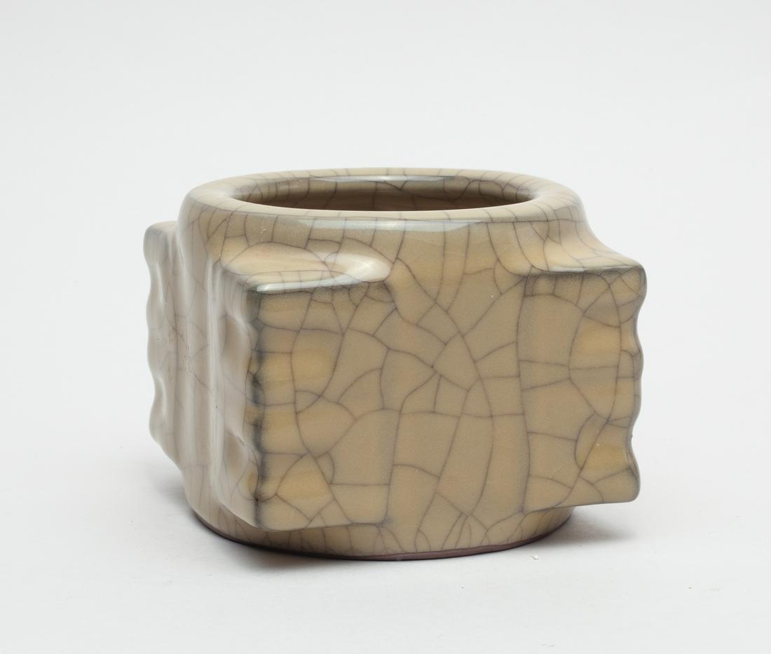 Chinese Ge Type Porcelain Vase (1 of 11)