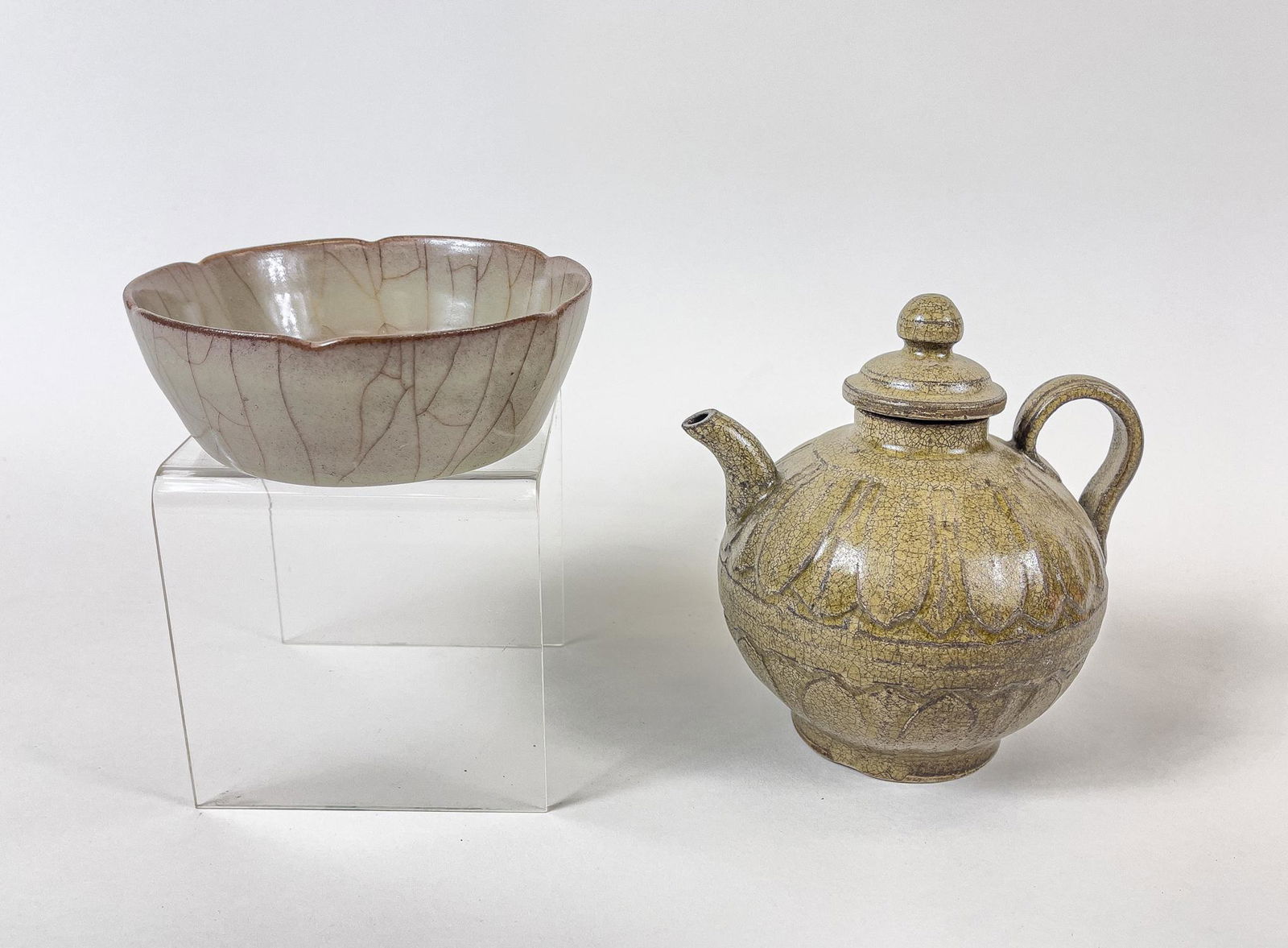 Two Chinese Ge Type Porcelain Wares (1 of 11)