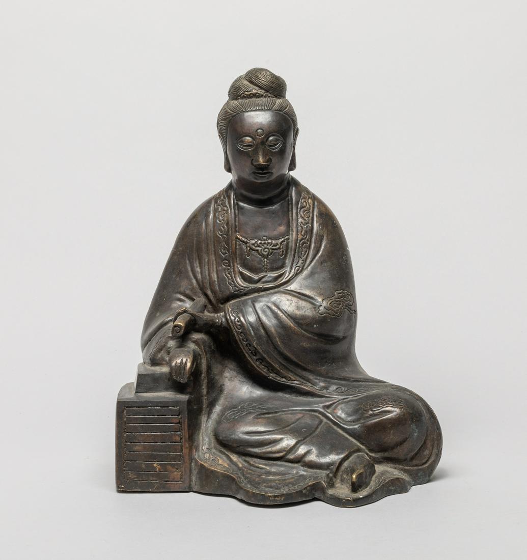 Old Chinese Bronze Figure of Kuanyin (1 of 12)
