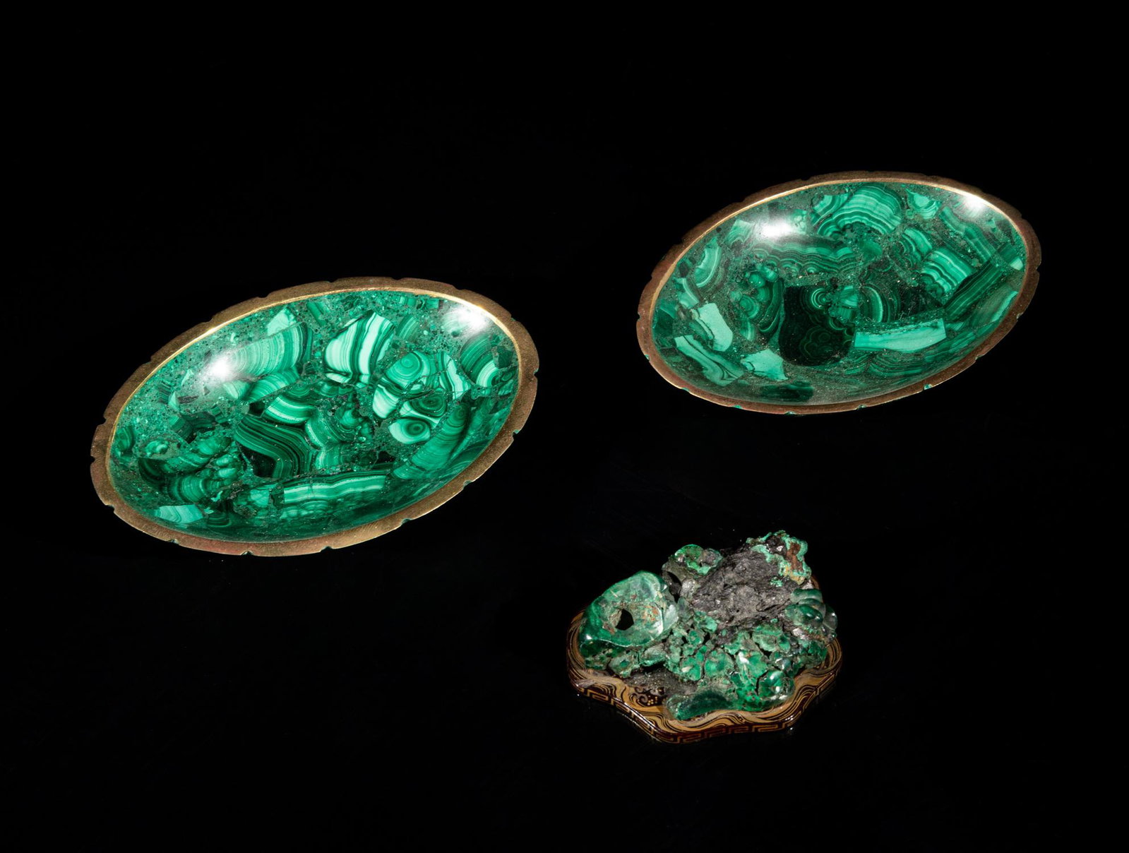 France Malachite Nuts Dish & Sculpture: Including two oval shape malachite nuts dishes with gilt rim, and a nugget type malachite table decor sculpture. 4.7inch L, 3.35inch W (largest).