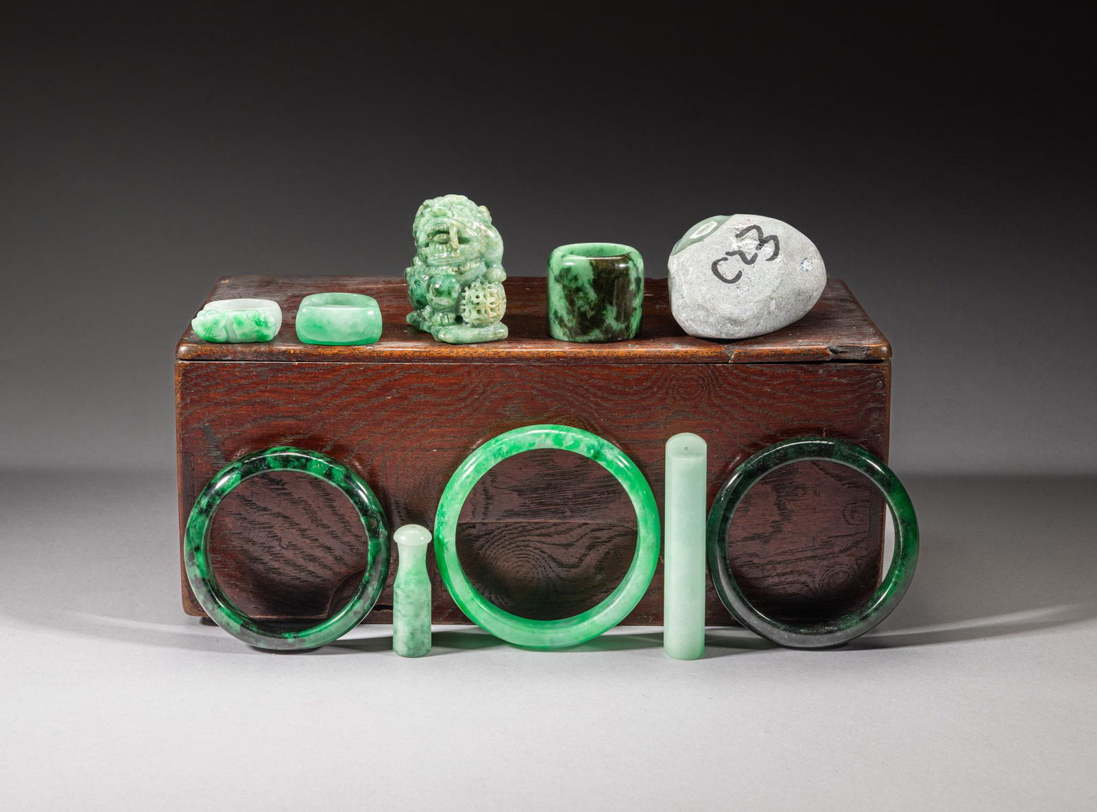 Chinese Jade Jadeite Jewelry Sets (1 of 16)