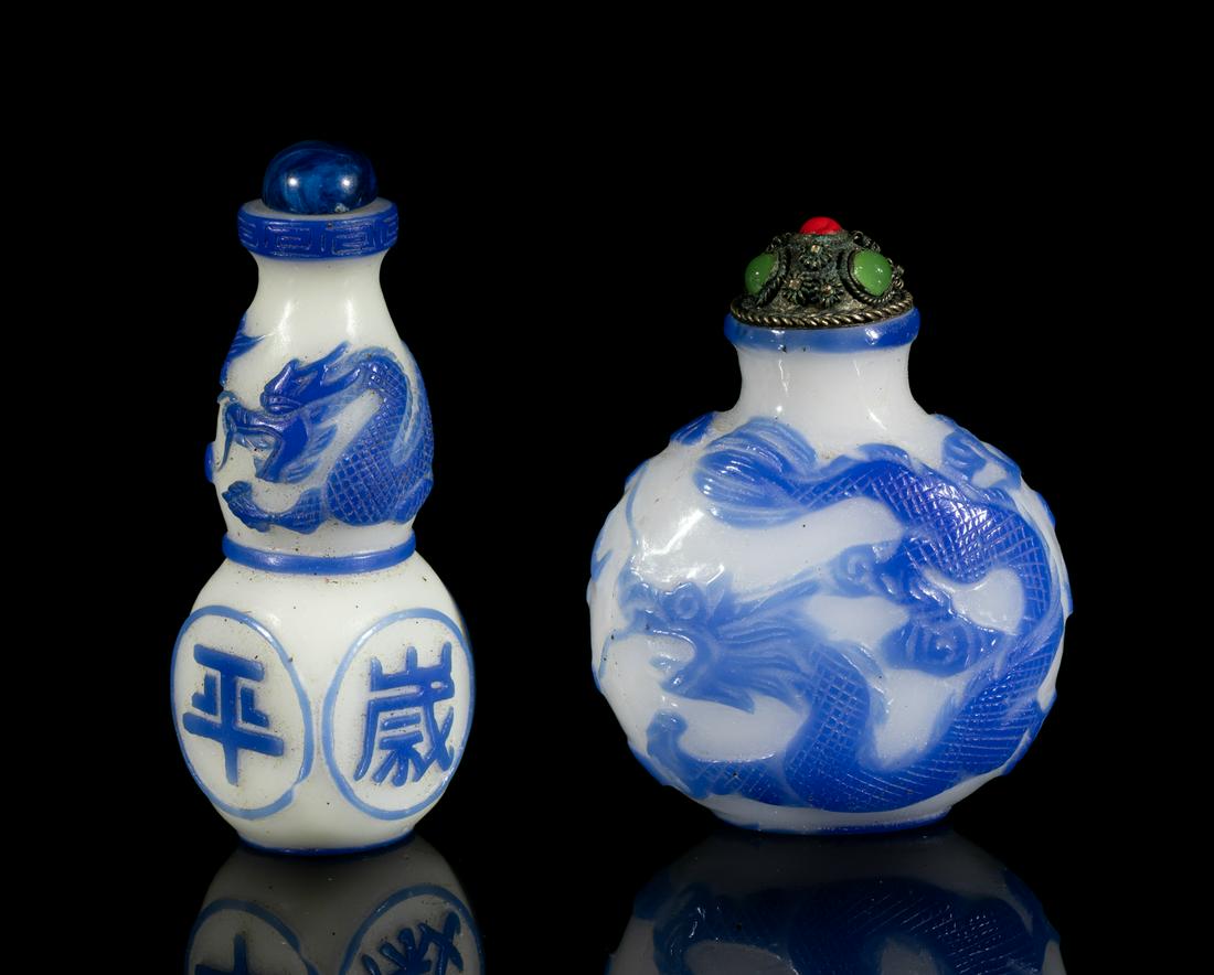 Chinese Overlay Glass Snuff Bottle (1 of 16)