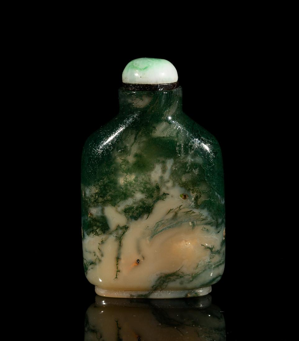 Chinese Moss Agate Snuff Bottle (1 of 13)