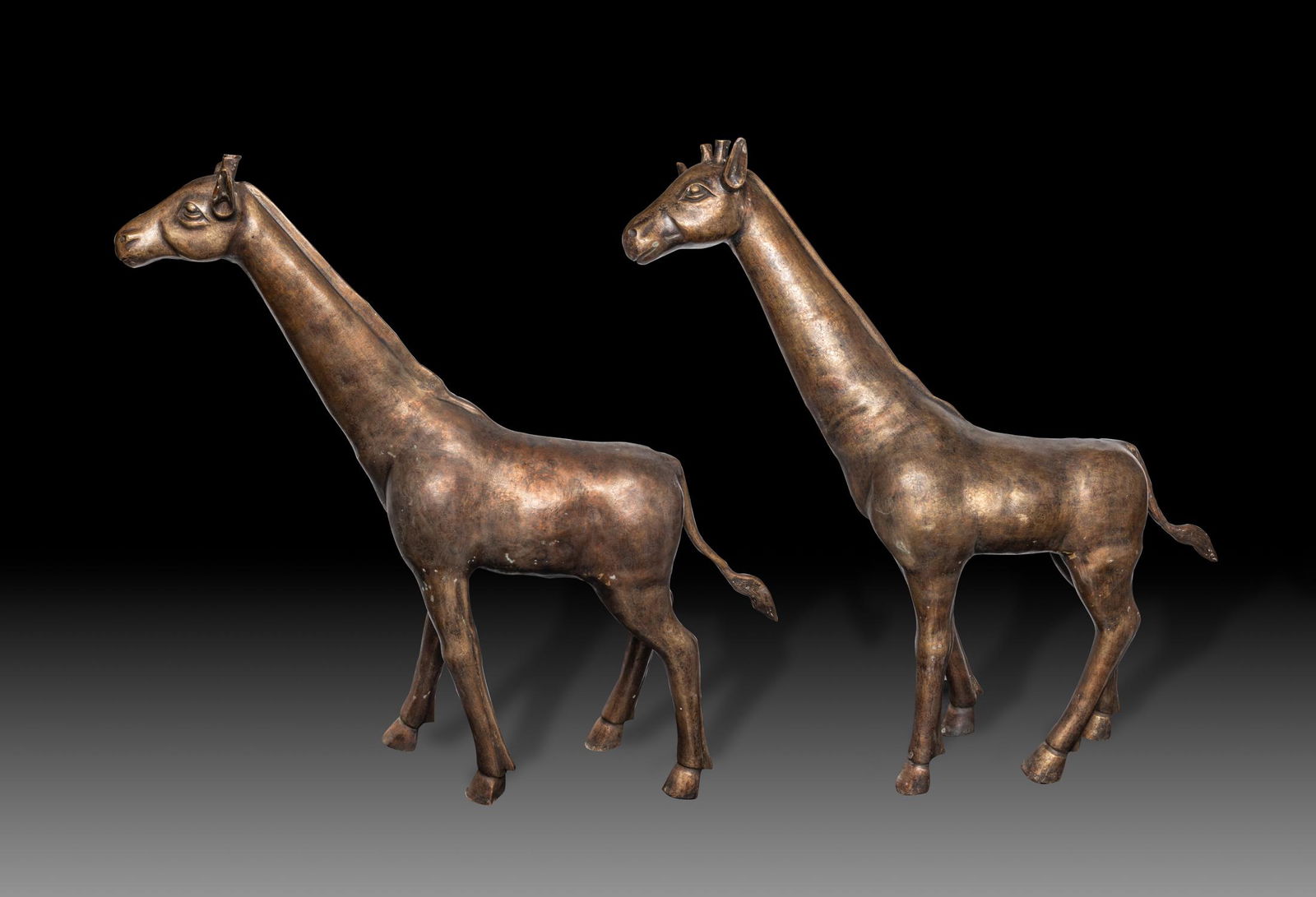 Pair Large Detailed Bronze Giraffe Sculpture (1 of 15)