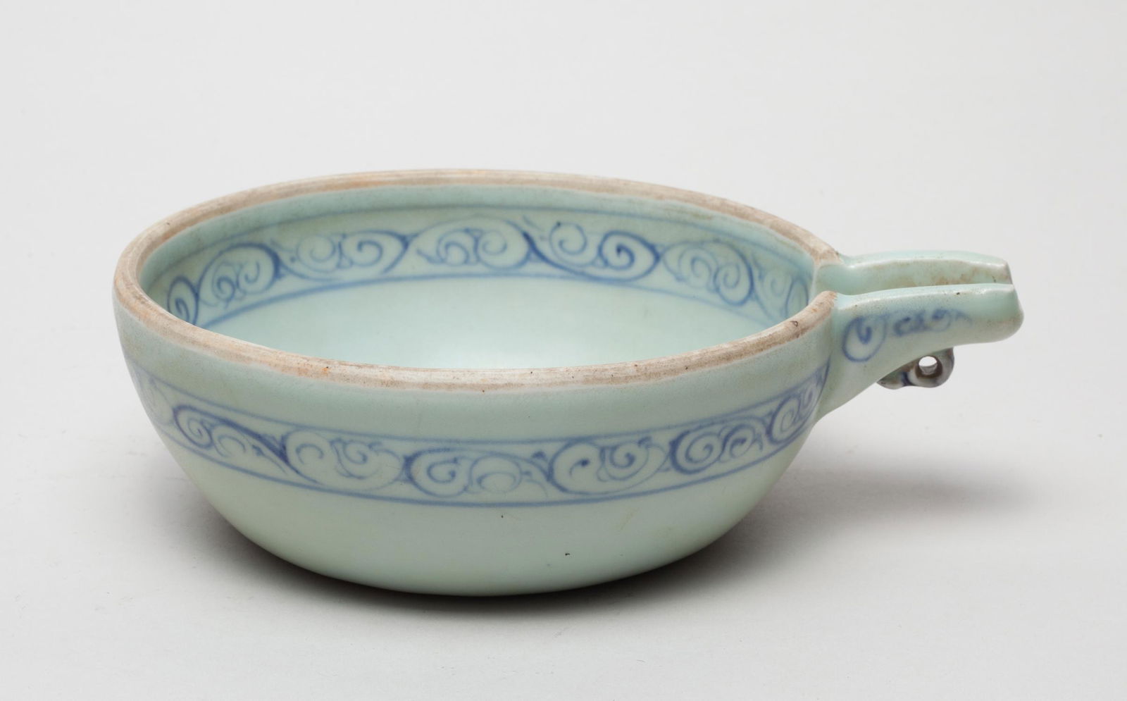 Chinese Export Blue & White Porcelain Washer (1 of 10)