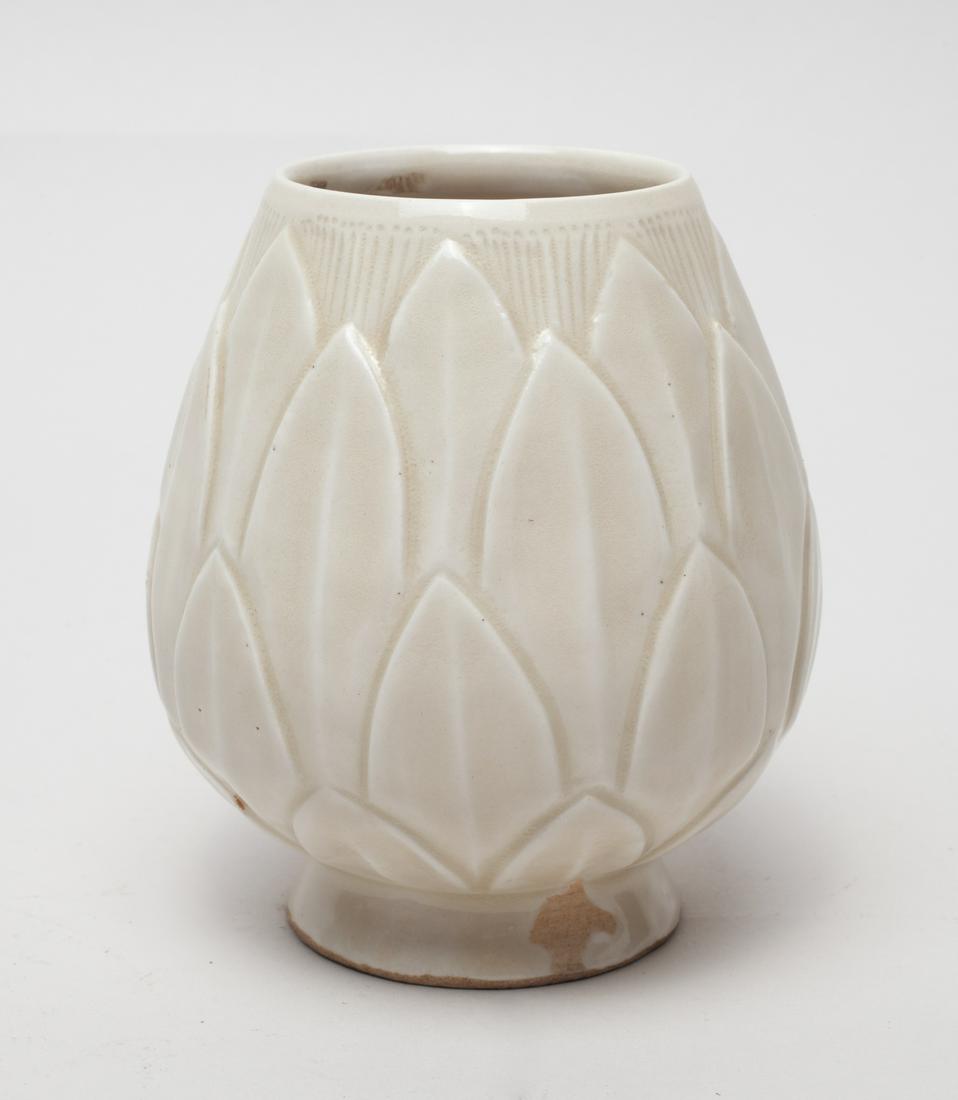 Chinese Ding Ware Porcelain Lotus Pot (1 of 10)