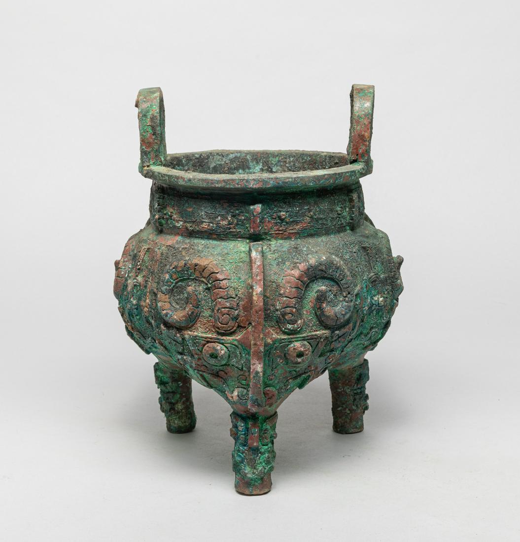 Chinese Bronze Covered Censer (1 of 14)